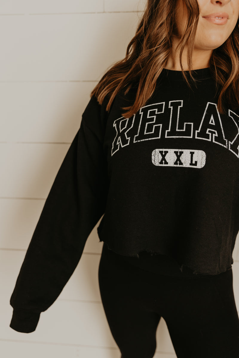 RELAX Cropped Distressed Sweatshirt